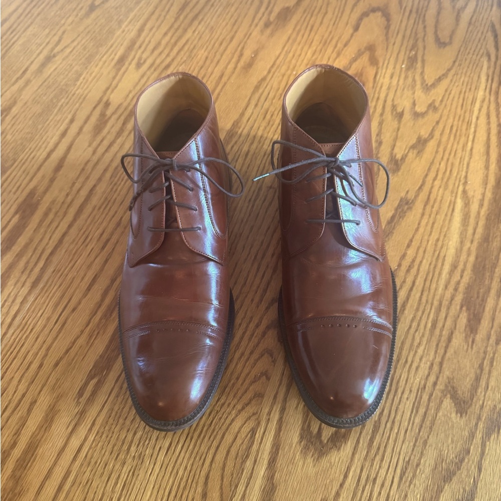 Mens Johnson & Murphy dress shoe. Great condition, only wore once.